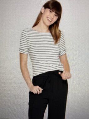 A New Day Women’s White Striped Scoop Neck Top – Size Large – New With Tags